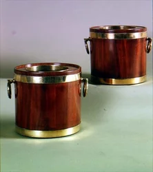 Paar ronde wijnkoelers met koperen handvatten, ca.1765